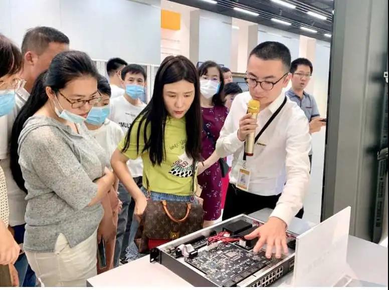 Z6�������й��ٷ���վ