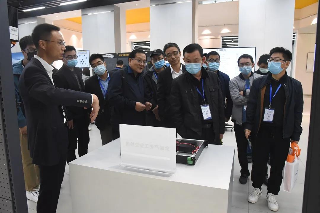 Z6�������й��ٷ���վ