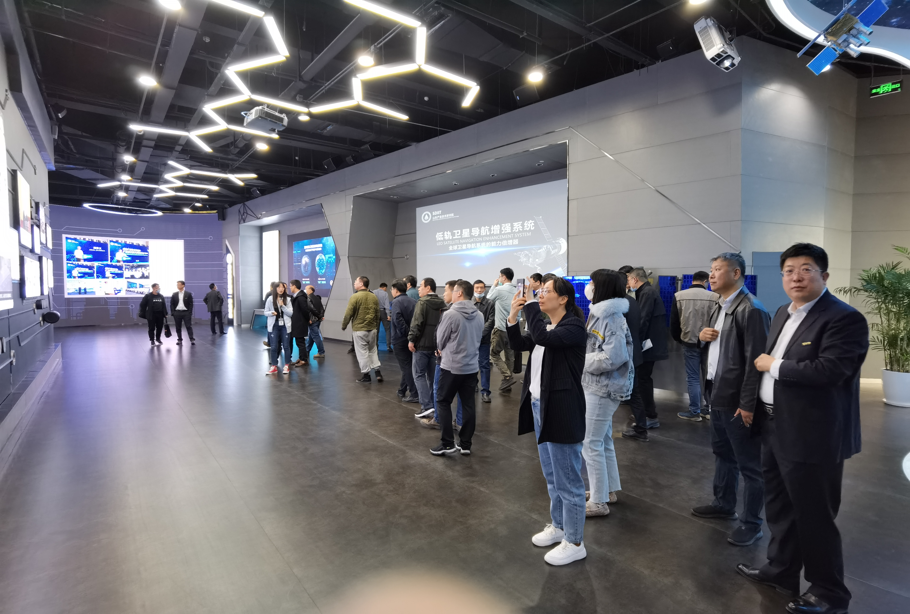 Z6�������й��ٷ���վ