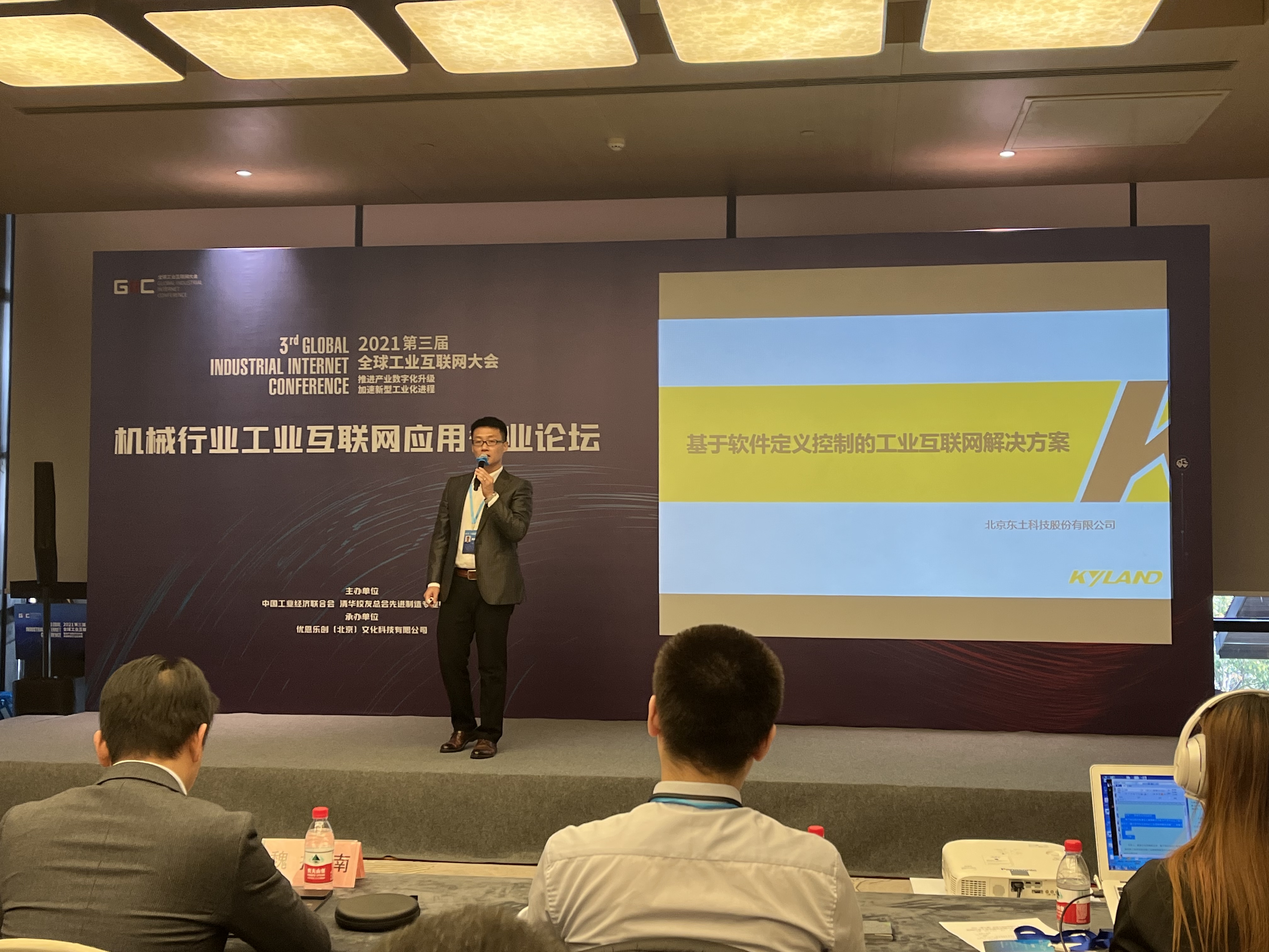 Z6�������й��ٷ���վ